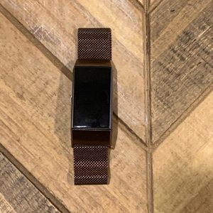 FitBit Charge 3 w/ metallic magnet band + charger